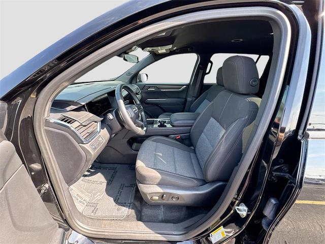 Photo of 2025 Ebony Twilight Metallic GMC Acadia