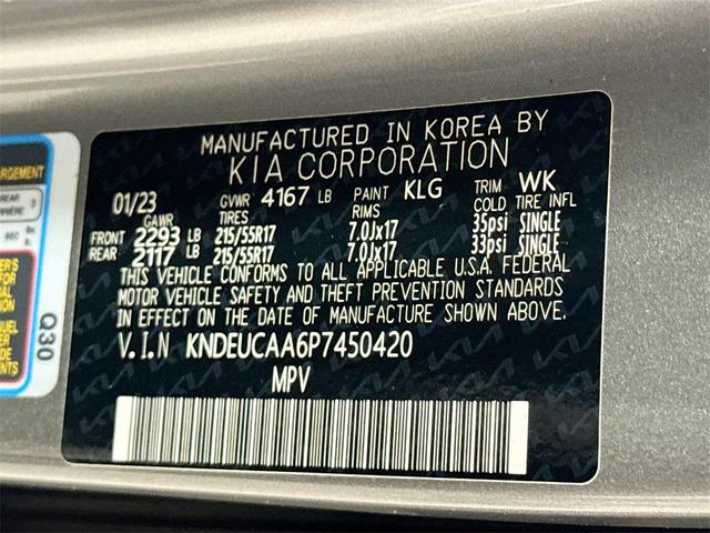 Photo of 2023 Steel Gray Kia Seltos