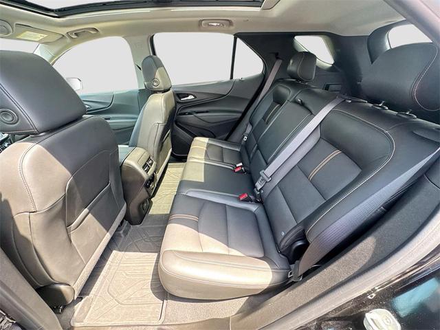 Photo of 2022 Mosaic Black Metallic Chevrolet Equinox