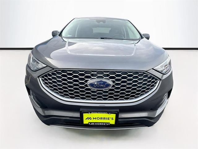Photo of 2023 Carbonized Gray Metallic Ford Edge