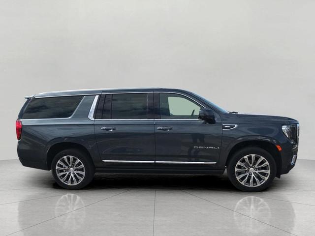 Photo of 2021 Dark Sky Metallic GMC Yukon XL