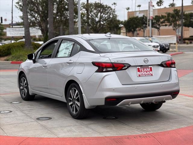 Photo of 2025 Brilliant Silver Metallic Nissan Versa
