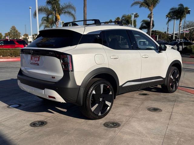 Photo of 2026 Aspen White Tricoat Nissan Kicks