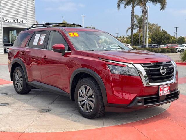 Photo of 2024 Scarlet Ember Nissan Pathfinder