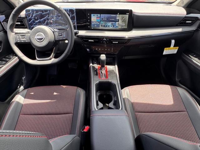 Photo of 2025 Arctic Ice Blue Metallic/Super Black Nissan Kicks