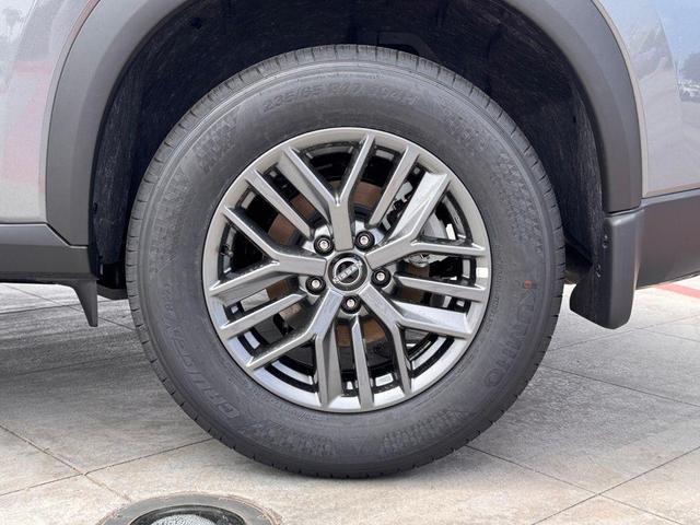 Photo of 2025 Gun Metallic Nissan Rogue