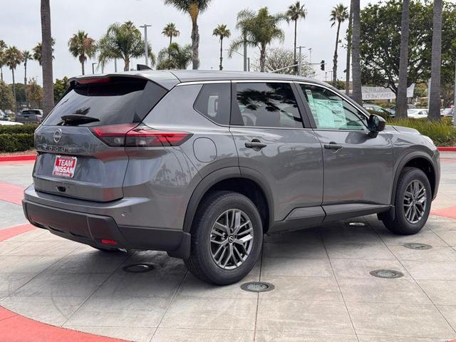 Photo of 2025 Gun Metallic Nissan Rogue