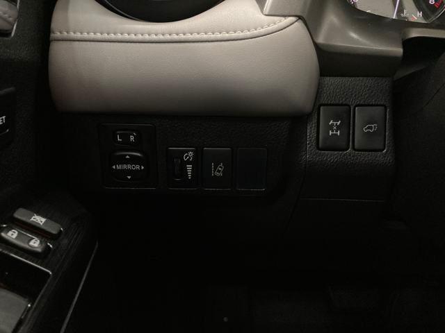Photo of 2017 Magnetic Gray Metallic Toyota RAV4