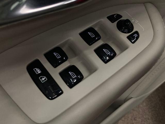 Photo of 2018 Pine Grey Metallic Volvo XC90