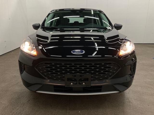 Photo of 2022 Agate Black Metallic Ford Escape
