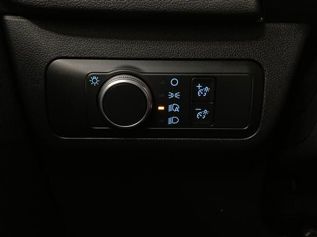 Photo of 2022 Agate Black Metallic Ford Escape