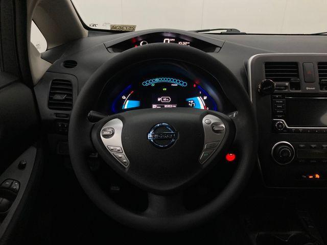 Photo of 2017 Super Black Nissan Leaf