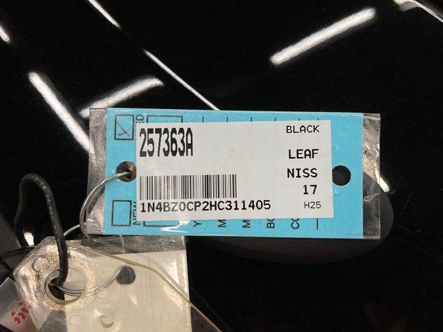 Photo of 2017 Super Black Nissan Leaf