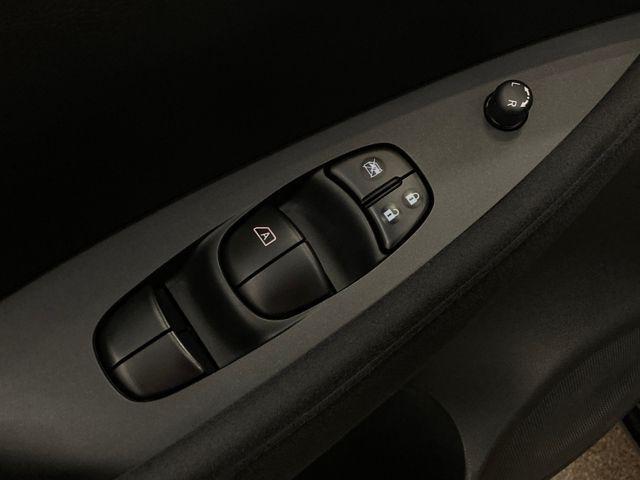 Photo of 2017 Super Black Nissan Leaf