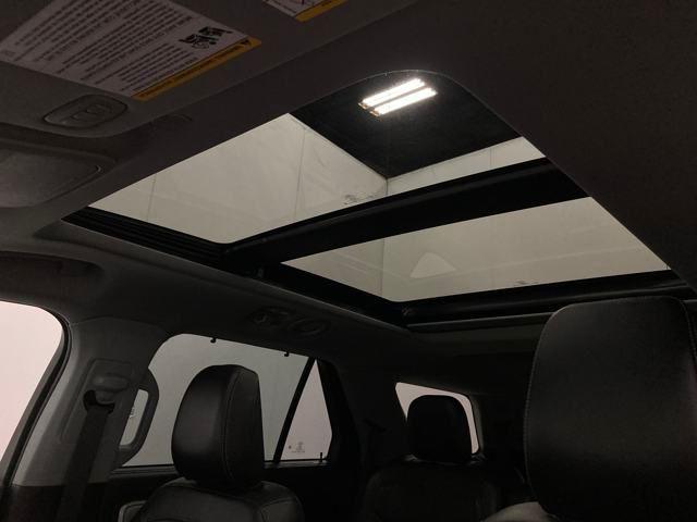 Photo of 2023 Rapid Red Metallic Tinted Clearcoat Ford Explorer