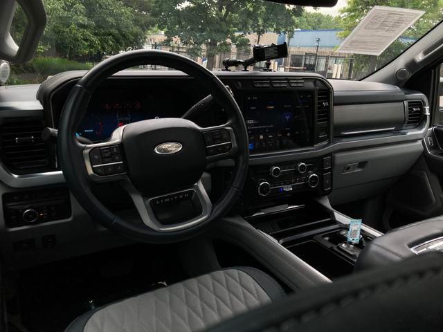 Photo of 2024 Agate Black Metallic Ford F-450