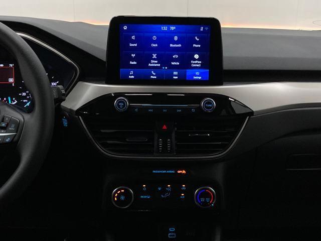 Photo of 2022 Carbonized Gray Metallic Ford Escape