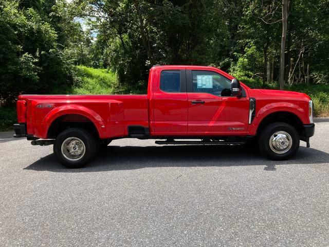 Photo of 2024 Race Red Ford F-350