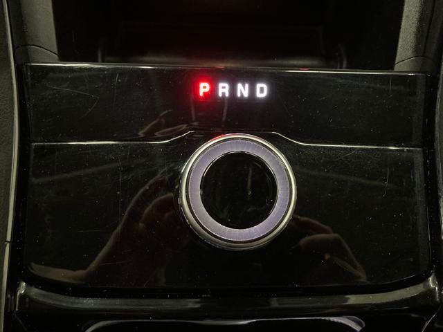 Photo of 2023 Diamond Black Crystal Pearlcoat Jeep Grand Cherokee L