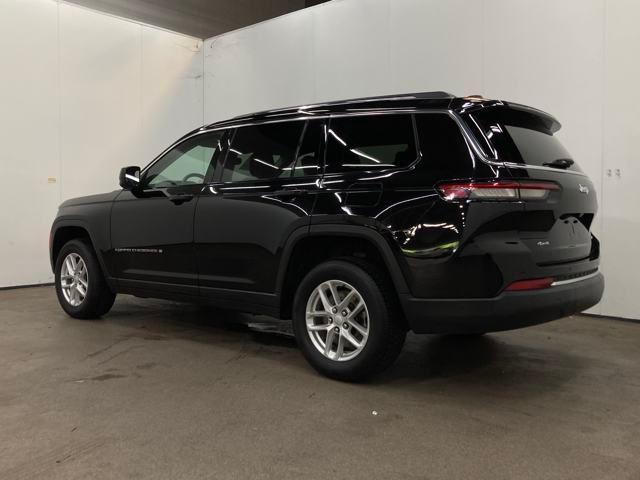 Photo of 2023 Diamond Black Crystal Pearlcoat Jeep Grand Cherokee L