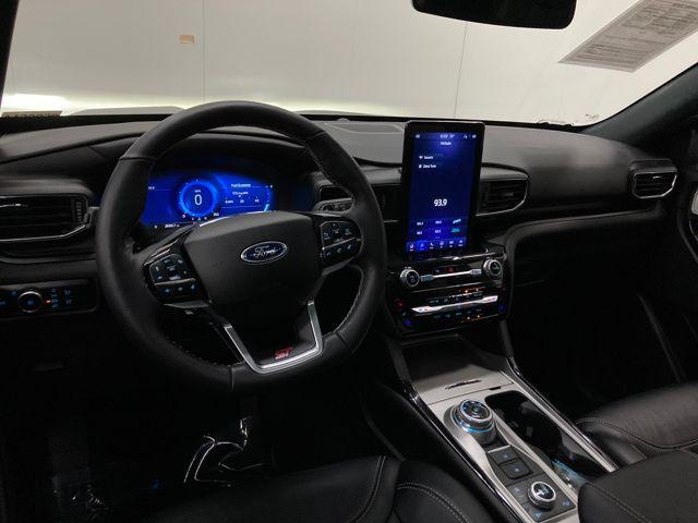 Photo of 2023 Stone Blue Metallic Ford Explorer