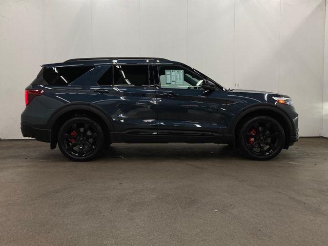 Photo of 2023 Stone Blue Metallic Ford Explorer