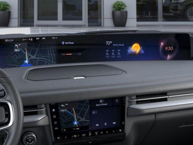 Photo of 2025 Gray Mist Metallic Tri-Coat Lincoln Navigator