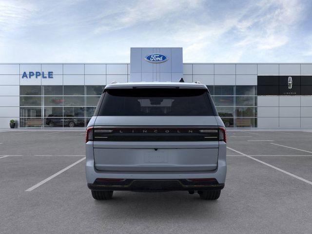 Photo of 2025 Gray Mist Metallic Tri-Coat Lincoln Navigator