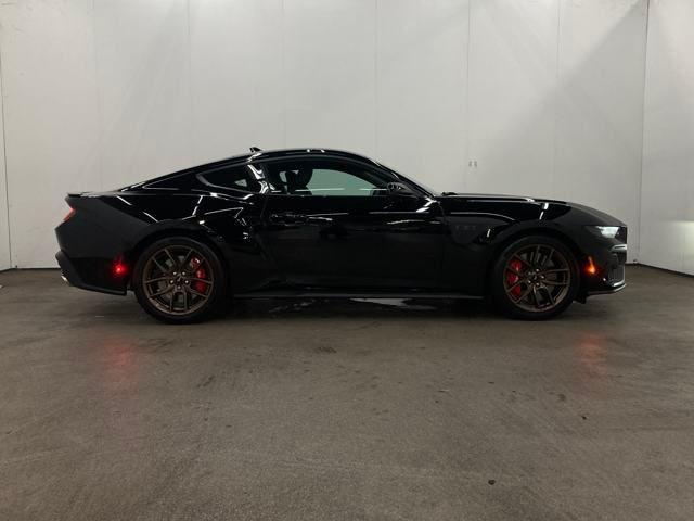 Photo of 2025 Shadow Black Ford Mustang