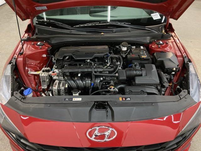 Photo of 2022 Scarlet Red Pearl Hyundai Elantra