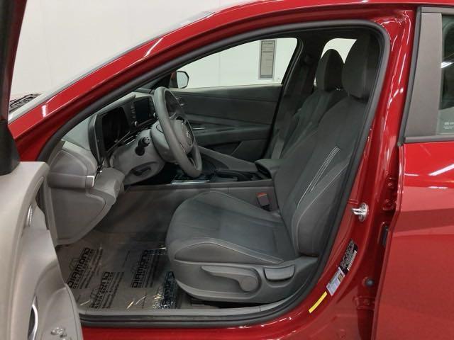 Photo of 2022 Scarlet Red Pearl Hyundai Elantra