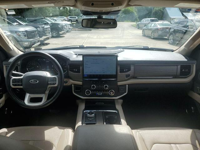Photo of 2024 Black Metallic Ford Expedition