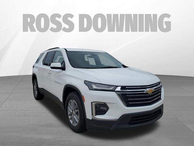 Photo of 2022 Summit White Chevrolet Traverse