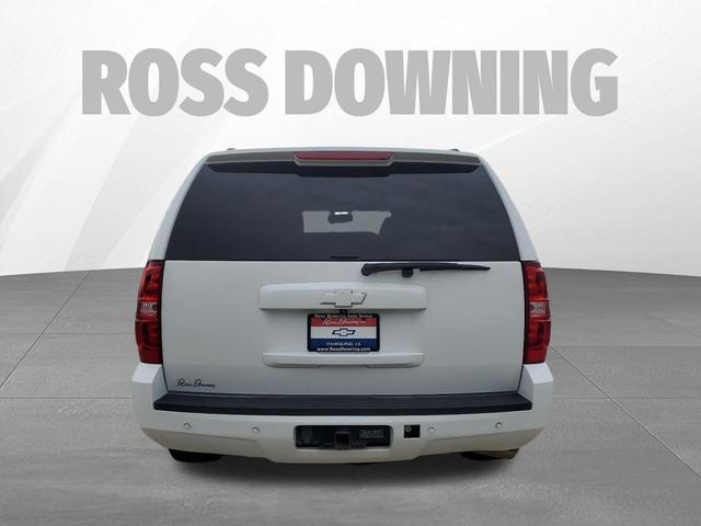 Photo of 2014 Summit White Chevrolet Tahoe
