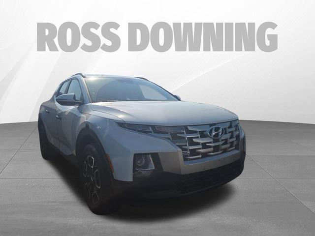 Photo of 2022 Ice White Hyundai SANTA CRUZ