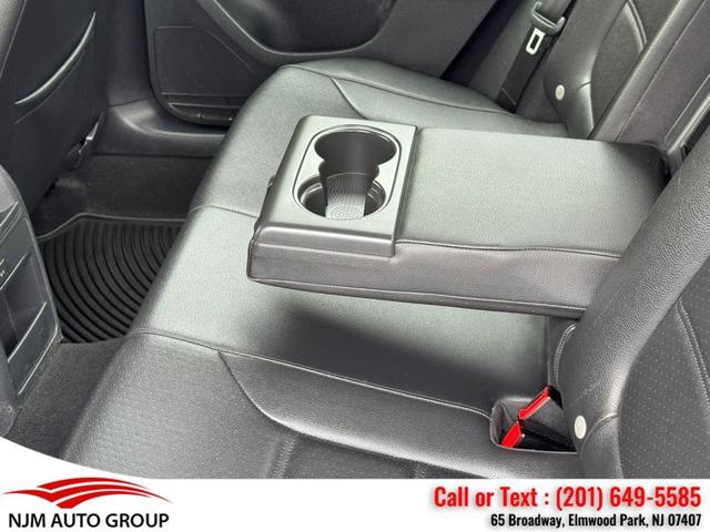 Photo of 2017 Platinum Gray Metallic Volkswagen Jetta