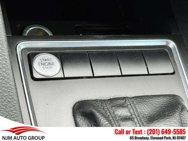 Photo of 2017 Platinum Gray Metallic Volkswagen Jetta