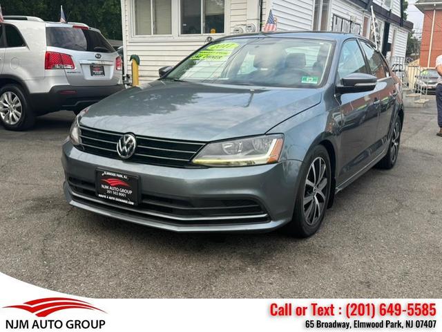 Photo of 2017 Platinum Gray Metallic Volkswagen Jetta