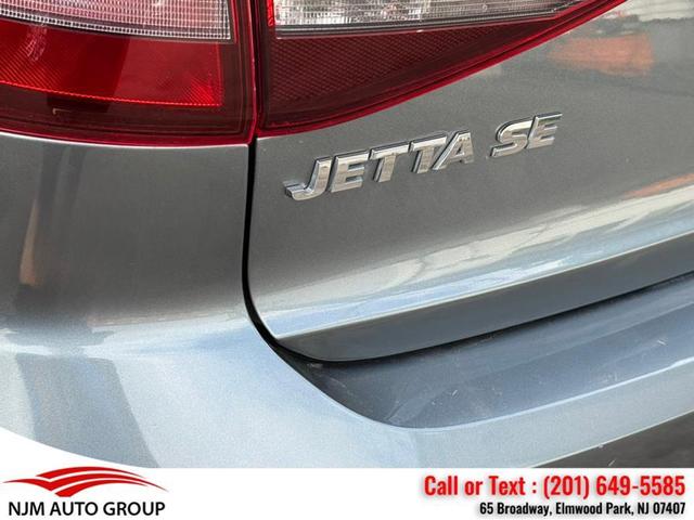 Photo of 2017 Platinum Gray Metallic Volkswagen Jetta