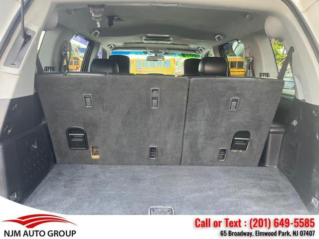 Photo of 2011 Alabaster Silver Metallic Honda Pilot
