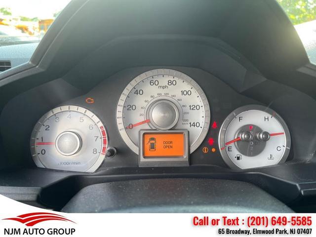 Photo of 2011 Alabaster Silver Metallic Honda Pilot