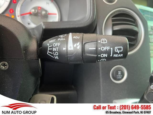 Photo of 2011 Alabaster Silver Metallic Honda Pilot