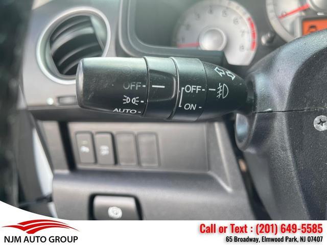 Photo of 2011 Alabaster Silver Metallic Honda Pilot