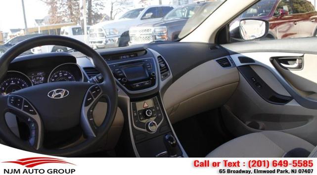 Photo of 2016 Desert Bronze Hyundai ELANTRA