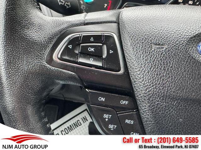 Photo of 2019 Magnetic Metallic Ford Escape