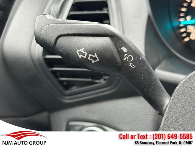 Photo of 2019 Magnetic Metallic Ford Escape