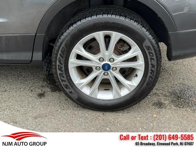 Photo of 2019 Magnetic Metallic Ford Escape