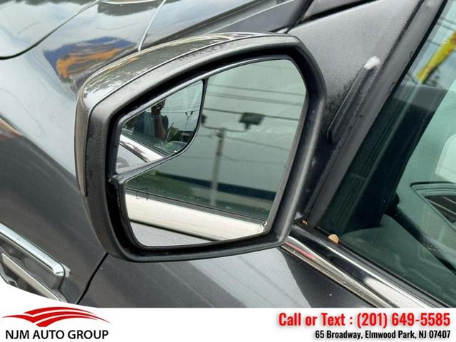 Photo of 2019 Magnetic Metallic Ford Escape