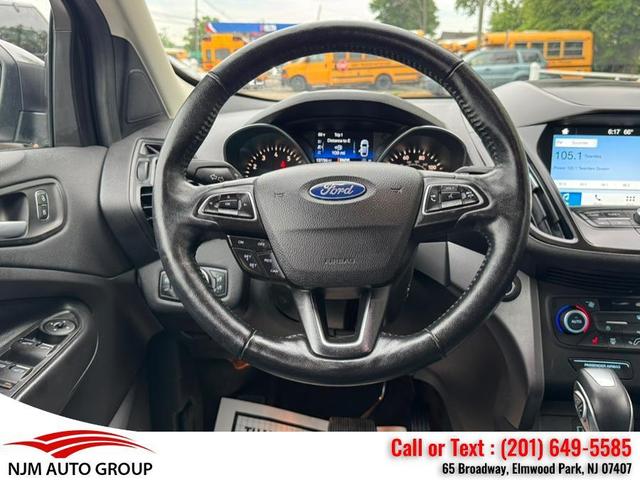 Photo of 2019 Magnetic Metallic Ford Escape