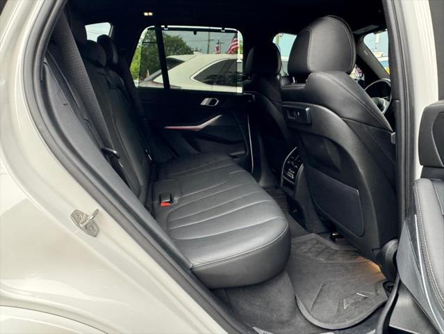 Photo of 2021 Alpine White BMW X5